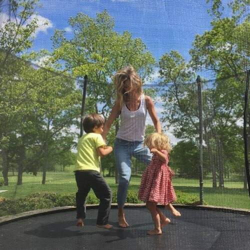 A top brasileira com os filhos Ben e Vivian. Foto: Reprodução/Instagram