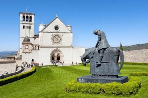 Assis  está a duas horas e 30 minutos de trem tanto de Roma quanto de Florença. (Foto: Reprodução)