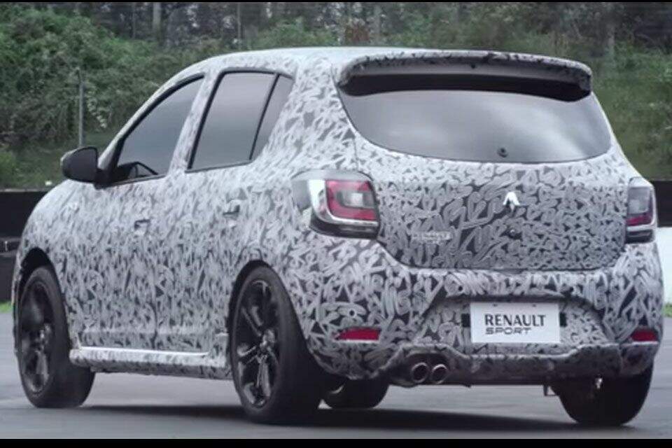 Renault Sandero R.S. camuflado