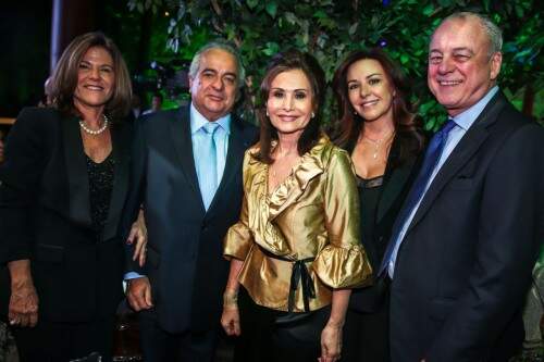 Liana e Jorge Calil,  Waleska Santos e  Sandra e João Carlos Basilio, reunidos  no jantar de confraternização da Hospitalar 2015 – 22ª Feira Internacional de Produtos, Equipamentos, Serviços e Tecnologia para Hospitais, Laboratórios, Farmácias, Clínicas e Consultórios. Foto: Jefferson Bernardes/Agência Preview