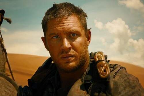 Tom Hardy em cena de "Mad Max: Estrada da Fúria" (foto: Reprodução)