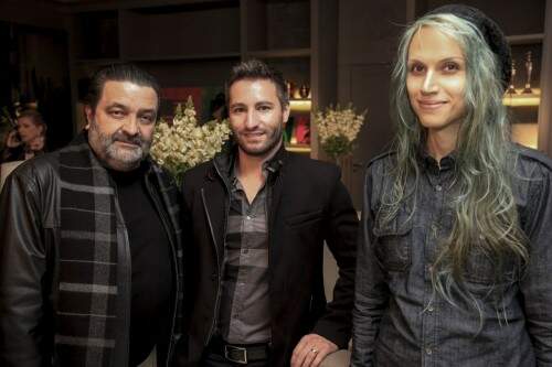 Cézar Prestes, Cristiano Bertti e Patrick Rigon na abertura da mostra "Arte Brasileira - Acervo da Villa", que reuniu muitos nomes conhecidos em Gramado.