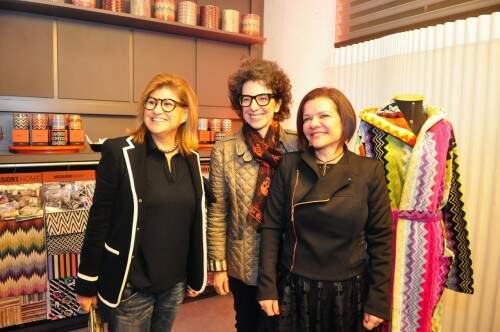 Vera Lannes, Leila Castellan e Marcia Majabosco, que recebia para coquetel em seu espaço preparrado pelas arquitetas Cassia Kroeff e Mariana Machado. (foto: Livia Stumpf/especial)