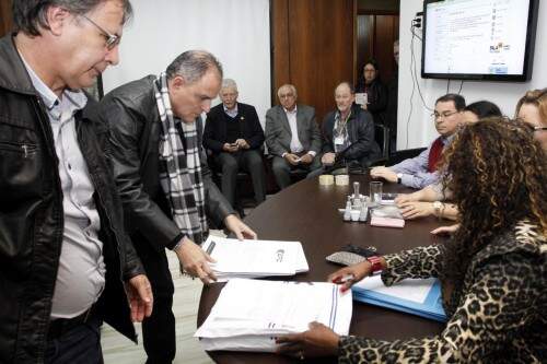 Abertura dos envelopes da licitação da orla do Guaíba – trecho 1. foto: luciano lanes/pmpa