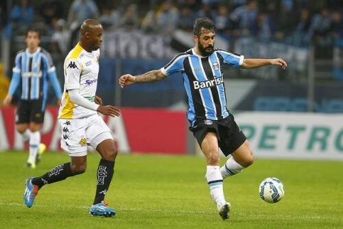 Douglas teve atuação fraca contra o Tigre (Foto: Lucas Uebel/Grêmio)