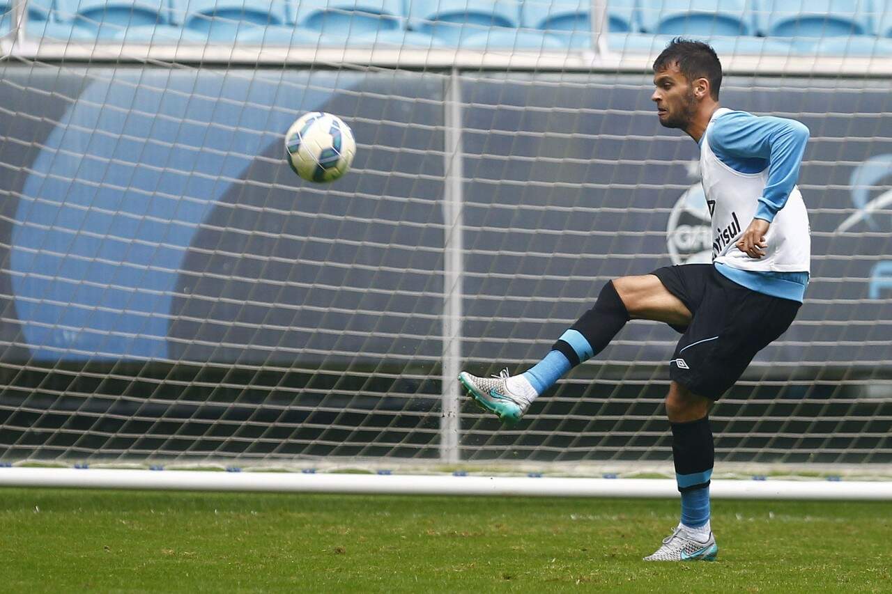 Rafael Thyere (foto) recebe a primeira oportunidade como titular no Brasileirão nesta temporada. (Foto: Lucas Uebel/Grêmio)