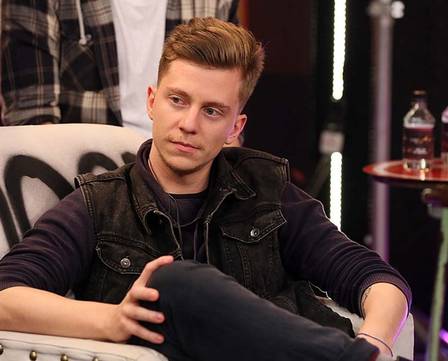Gustavo é o vocalista bonitão da banda "Scalene" (Foto: TV Globo/Gshow) 