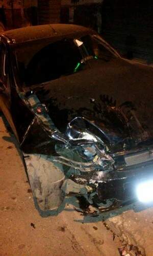 Pablo Luiz Ribeiro declarou que seu carro ficou completamente destruído com a batida. (Foto: Reprodução)