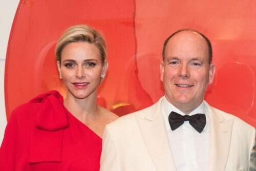 A princesa Charlene e o príncipe Albert II. foto divulgação) 