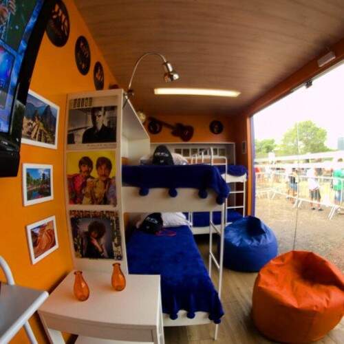 O interior do quarto temático, proposto pela arquiteta Betina Gomes e a irmã, Luiza Gomes.  (Foto: divulgação)