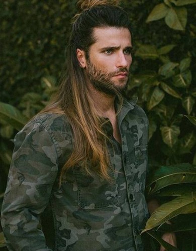 Bruno Gagliasso com seus novos fios de cabelo que valem 8 mil reais. (Foto: Reprodução)