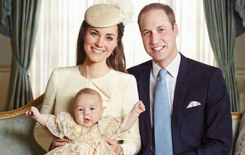 Kate Middleton e príncipe William no batizado da princesinha Charlotte. (foto: reprodução)