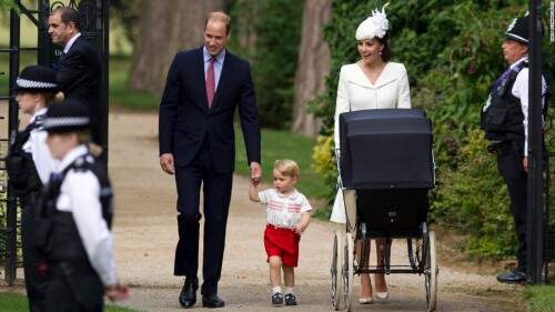 Família Real no batizado da princesa Charlotte. (foto: reprodução)