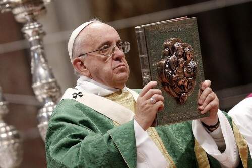Papa Francisco destacou casamento heterossexual em abertura de sínodo. (Foto: Reprodução)
