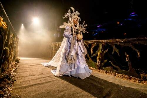 A atração reúne teatro, dança, técnicas circenses e cenários virtuais que emociona todas as idades.(Foto: Sérgio de Azevedo/Divulgação)