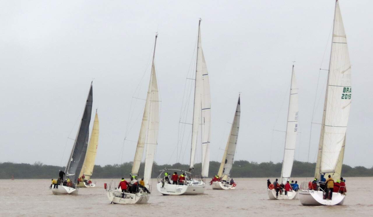 Competidores puderam ver de perto a cheia histórica do Lago Guaíba. (Foto: Ane Meira Mancio/Veleiros do Sul)
