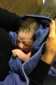 Mãe retornou na manhã seguinte para ver se o filho havia sido encontrado. (Foto: Reprodução)