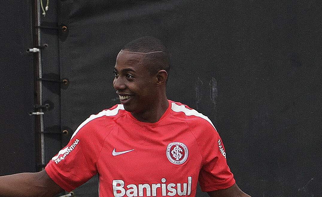 Wellington fica sem contrato e não deve mais jogar pelo Inter. (Foto: Itamar Aguiar/Agencia Freelancer)