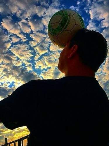 Thomas é apaixonado por futebol desde pequeno. Foto: Reprodução