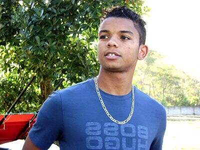 Jogador David Braz  chegou a ser apontado como "namorado" da estrela. (Foto: Reprodução)