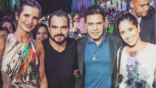Flávia, Luciano, Zezé Di Camargo e Camilla na quadra da Imperatriz Leopoldinense. (Foto: Reprodução) 