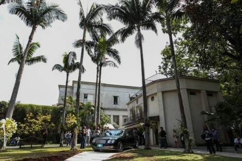 Mansão está à venda por 80 milhões de reais. (Foto: Reprodução)