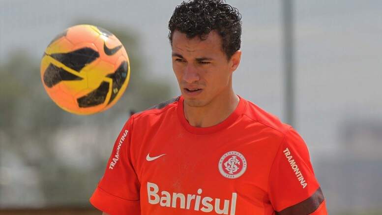 Leandro Damião ainda não definiu o seu futuro. (Foto: Itamar Aguiar/AE)