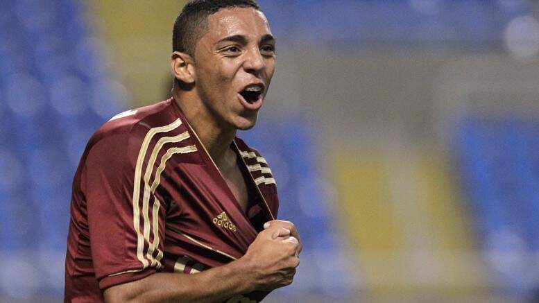 Lateral revelado pelo Fluminense vira por empréstimo ao Tricolor. (Foto: Wagner Meier/Agif/Folhapress)