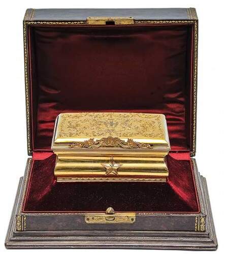 A caixa de ouro oferecida pela cidade de Londres ao general Giuseppe Garibaldi, conhecido como “Herói de Dois Mundos” e personagem importante na história da Revolução Farroupilha. Será vendida no leilão organizado por Dagmar Saboya no Rio de Janeiro. (Foto: divulgação)