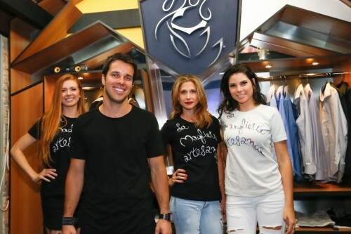 Letícia Uebel, Silvia Scola e Thais Cureau assessoram o estilista Jayme Kersting. (Foto: Lenara Petenuzzo/especial)