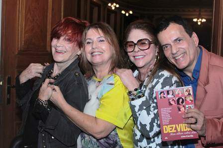 Elizabeth Gasper, Rossana Ghessa e Maria Claudia no lançamento do livro de Lino Corrêa. (Foto: Reprodução)