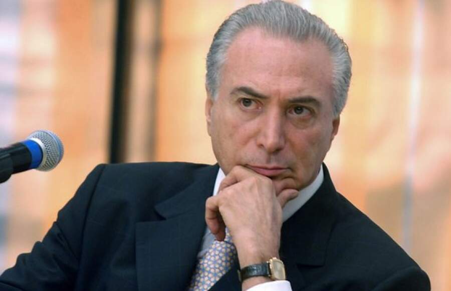 Resultado de imagem para imagens temer isolado