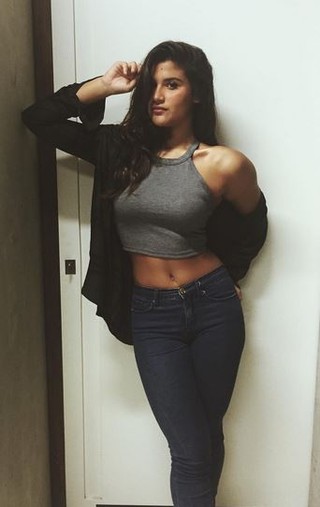 Giulia Costa é dona de corpo cheio de curvas.(Foto: Reprodução)