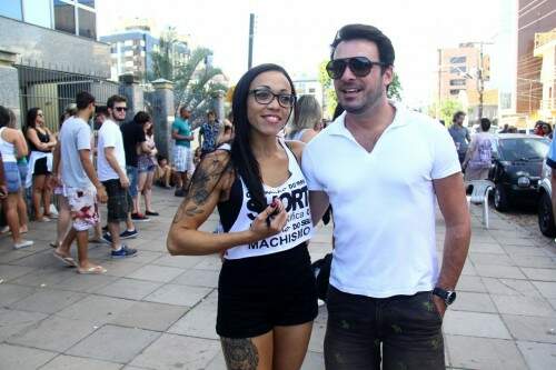 Paola Francine dos Santos Geronimo e Ney Nunes aproveitaram o aquecimento para o carnaval. (Foto: Lucas Uebel/O Sul)