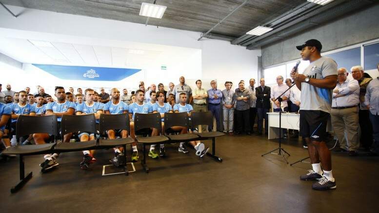 Técnico Roger falou em conquistas para 2016. (Foto: Lucas Uebel/Grêmio)