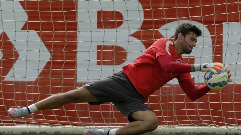 Goleiro deve ficar no Beira-Rio até julho. (Foto: Itamar Aguiar/Agência Freelancer)