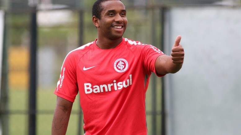 Meia Anderson ainda pode ser negociado com o futebol chinês. (Foto: Marcos Cunha/Agência Freelancer)