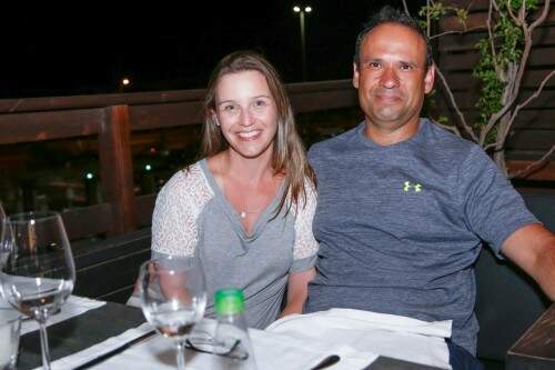 Letícia Soriano Baisch e Ariovaldo Leal Fagundes estiveram no Restaurante Bah. (Foto: Lenara Petenuzzo/especial)