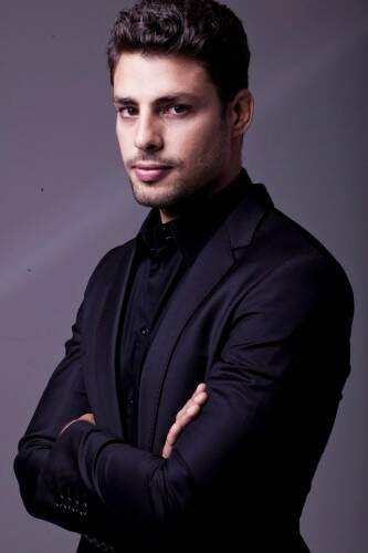 O galã Cauã Reymond, um dos talentos coroados da TV, vai interpretar Dom Pedro I num filme que apresenta a juventude entusiástica do príncipe. (Foto: Reprodução)