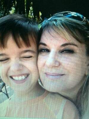 Maria Zila Jacoia, visitou o colégio e teve a matrícula do filho garantida pelos funcionários antes de ter a negativa da direção da escola. (Crédito: Reprodução)