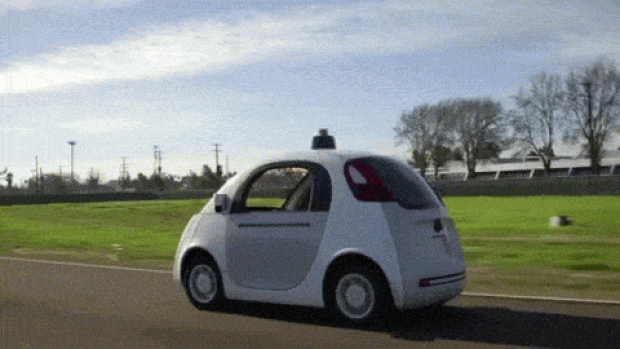 Carro autônomo do Google dirige pelas ruas da Califórnia (EUA). Crédito: Reprodução