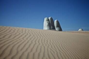Peças de artistas uruguaios enchem a cidade de sofisticação e cultura. (Foto: Divulgação/Mintur)