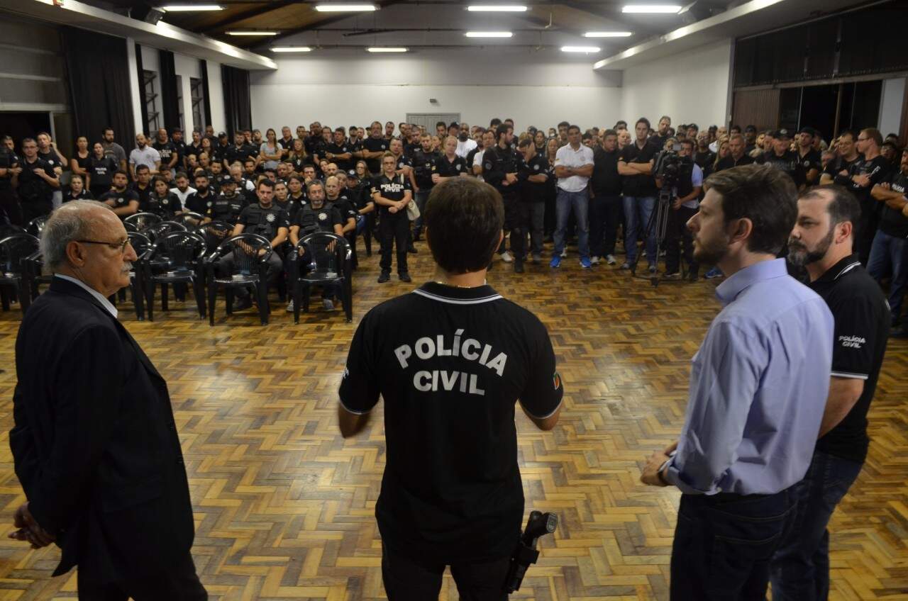 Cerca de 300 policiais participaram da ação. (foto: PC/Divulgação)