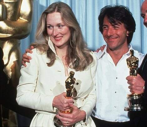 Meryl Streep e Dustin Hofmann durante premiação do Oscar por suas atuações em "Kramer versus Kramer"