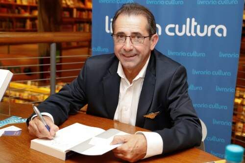 O autor do livro “Caso Varig – a história da maior tragédia da aviação brasileira”, Marcelo Duarte Lins. (Foto: Lenara Petenuzzo/especial)
