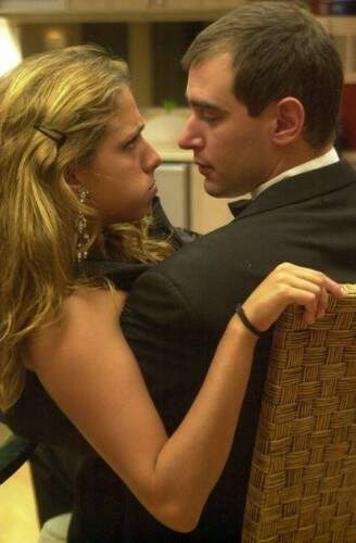 Manuela e Thyrso: casal sensação no "BBB 2". (Foto: Reprodução)