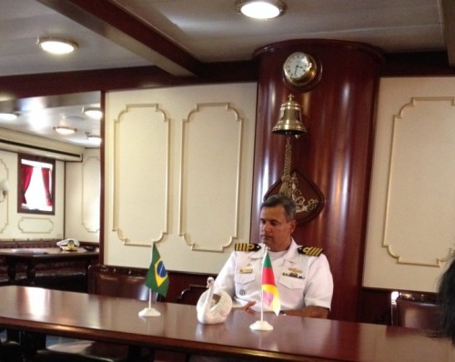 Capitão de Mar e Guerra João Alberto de Araujo Lampert afirmou que espera a visitação de milhares de pessoas ao navio na Capital (Foto: Marcelo Warth/Especial/O Sul)