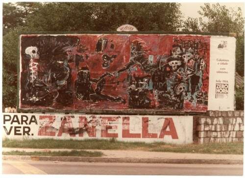 Mostra apresenta a incursão de Iberê no grande formato dos outdoors, em que resolveu produzir uma releitura apocalíptica da criação do homem feita por Michelângelo para a Capela Sistina, exibida em 1984 nas ruas de Porto Alegre. (foto: Acervo FIC/divulgação)