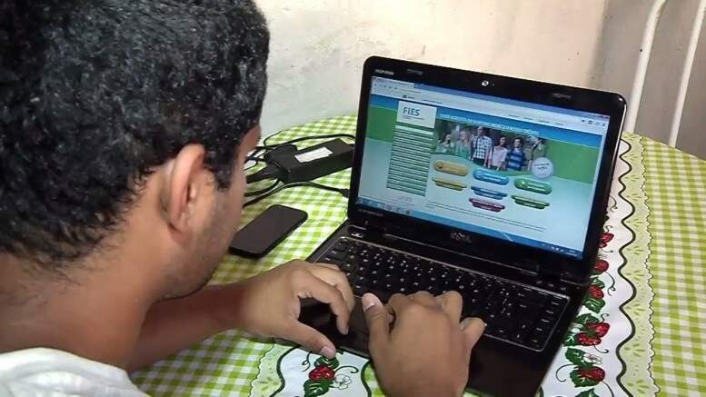 Resultado de imagem para alunos fies