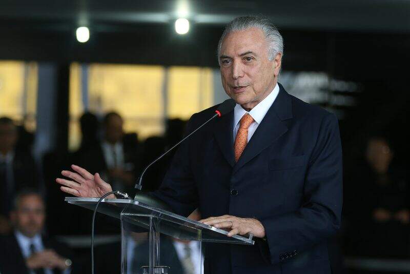 Resultado de imagem para temer sanciona lei do aumento do judiciÃ¡rio